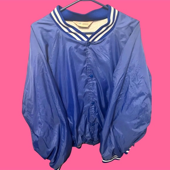 Sports top - windbreaker material - Picture 1 of 5